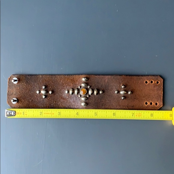 Leather and Stone Strap Bracelet - Picture 4 of 5